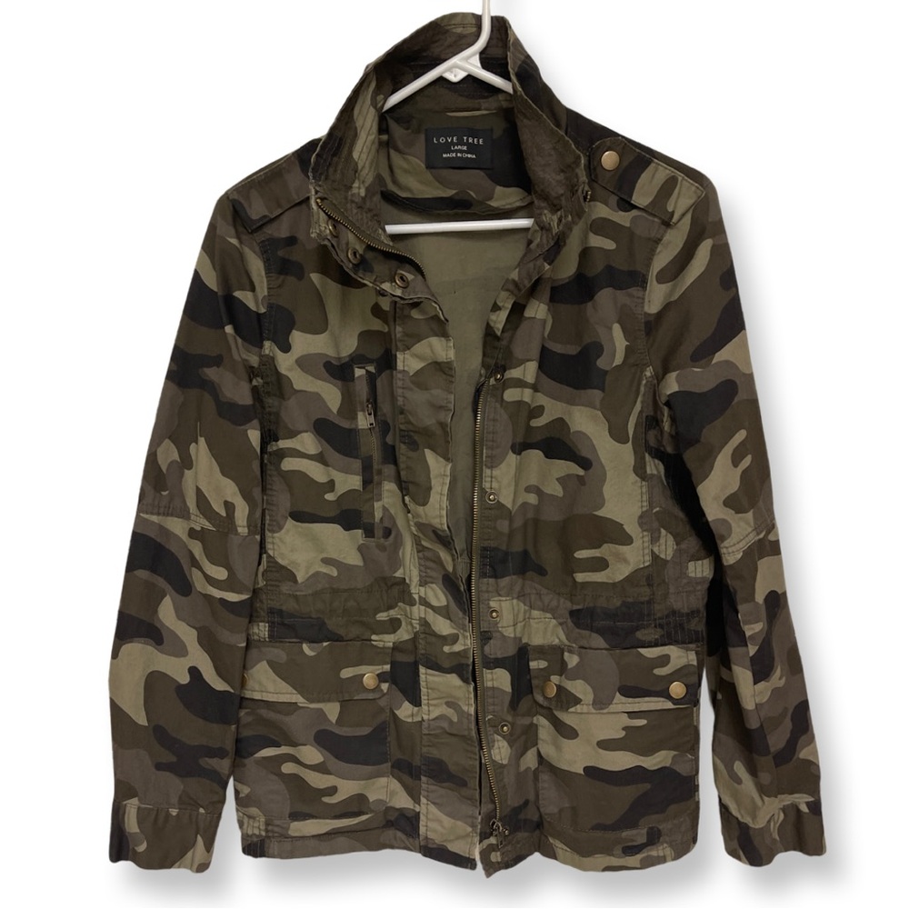 LOVE TREE Full Zip Camouflage Jacket Women’s Large